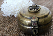 Load image into Gallery viewer, Brass Indian Chapati tin
