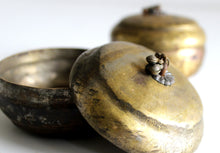 Load image into Gallery viewer, Brass Petite Chapati Tin
