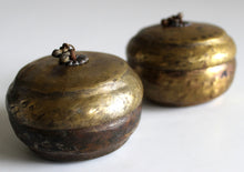 Load image into Gallery viewer, Brass Petite Chapati Tin
